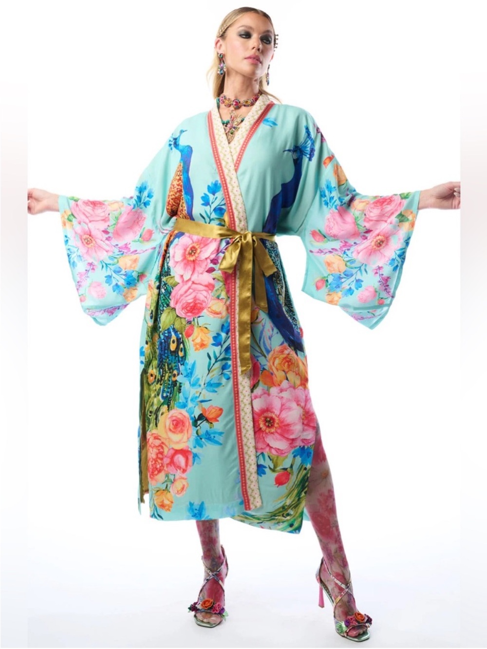 ¿New Stock 2026 CAratta White
Blossom Kimono Robe
$198 $269